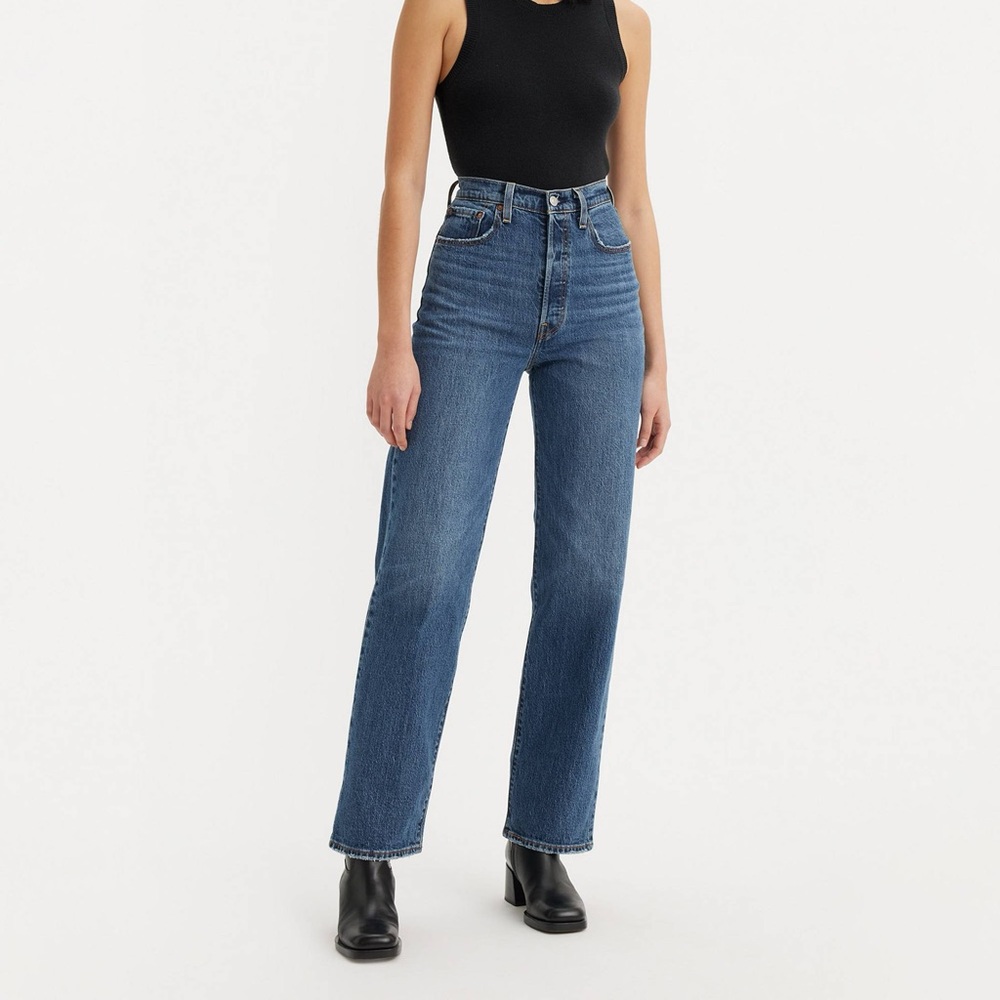 Levi’s Ribcage Straight Jean